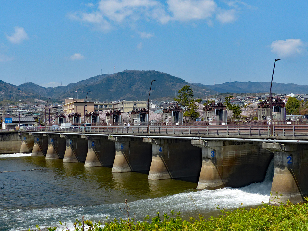 Ｒ琵琶湖線ＪＲ石山駅周辺の観光写真