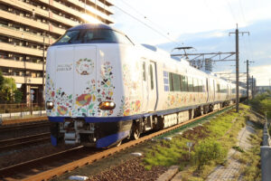 【特急はるか】ＪＲ京都線で踏切の確認　列車の遅れ【運行状況最新4/23】